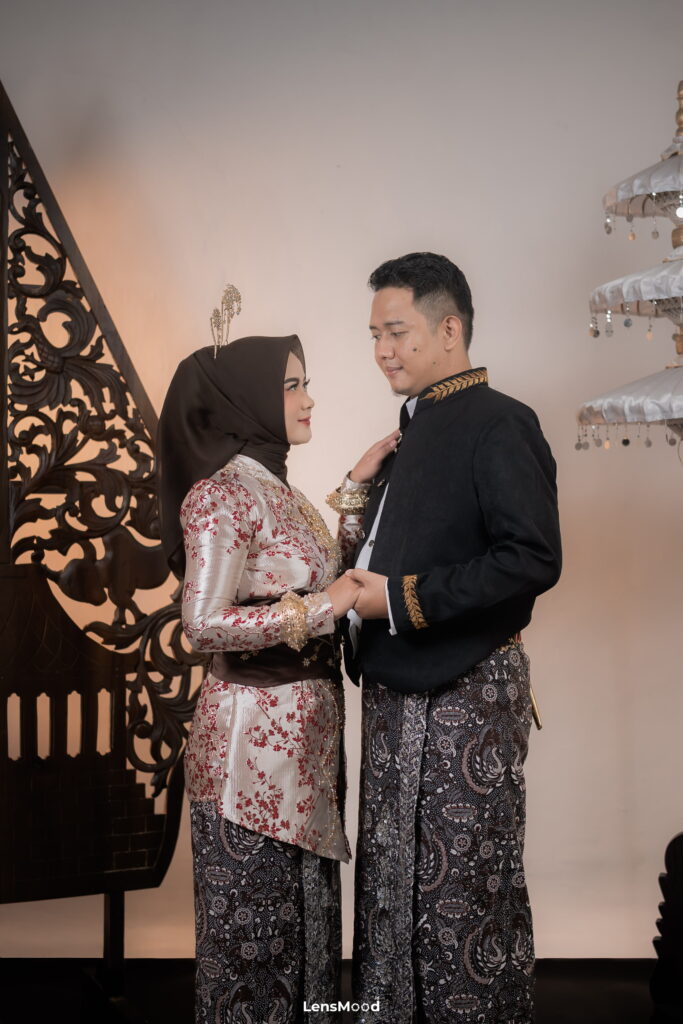 FIR09878